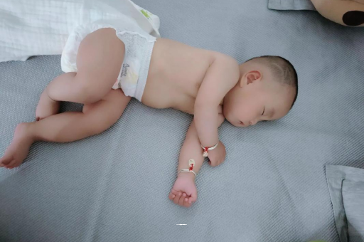 垦利宝宝积食发烧怎么处理